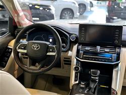 تۆیۆتا لاند کروزەر